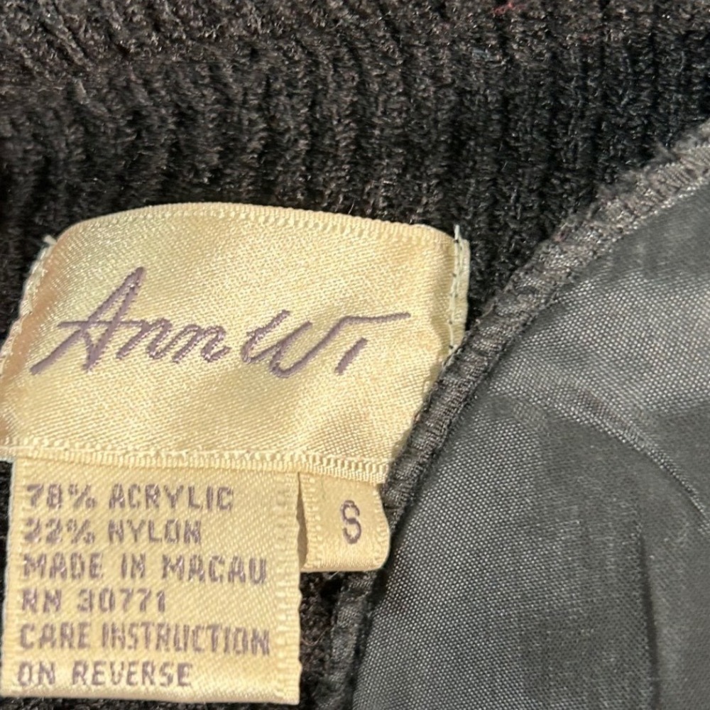 Ann Wi Womens Mock Neck Sweater Asymmetrical Gold Buttons Vintage '90s Small VTG - Picture 7 of 8